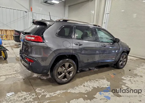 2016 Jeep Cherokee Latitude из США, поврежденный, VIN 1C4PJMCS0GW316098